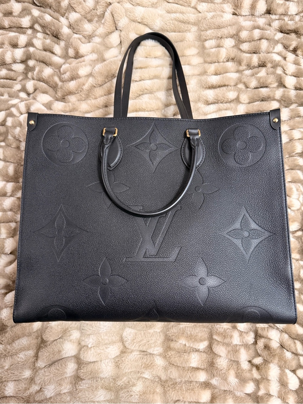 Authentic Louis Vuitton On The Go Black Empreinte GM SIZE LIKE NEW NEVER USED - Picture 3 of 15